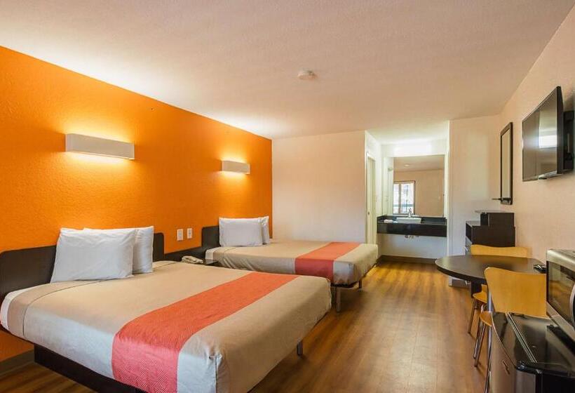 Номер Стандарт Адаптированный для Инвалидов, Motel 6savannah, Ga  Midtown