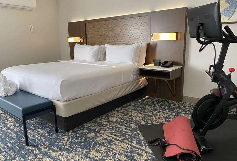 스위트 킹사이즈 침대, Doubletree By Hilton Chico