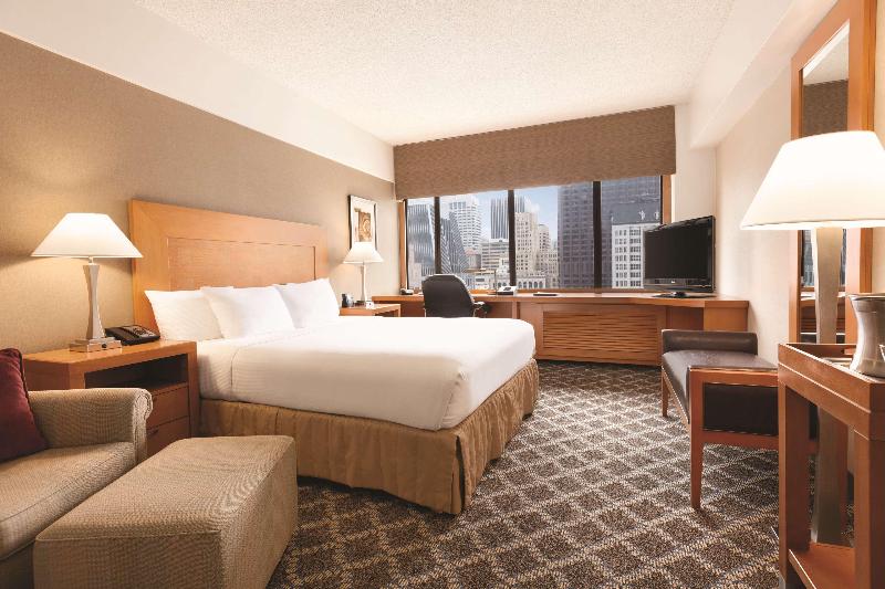 חדר סטנדרט עם מיטת קינג, Hilton San Francisco Financial District