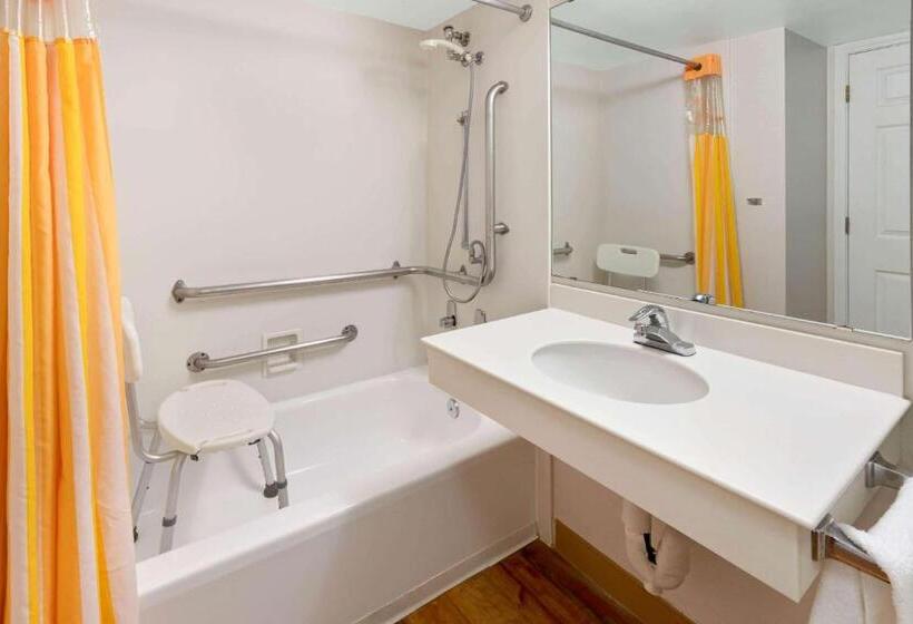 Номер Стандарт Кровать Кинг Адаптированный для Инвалидов, La Quinta Inn By Wyndham Phoenix Sky Harbor Airport