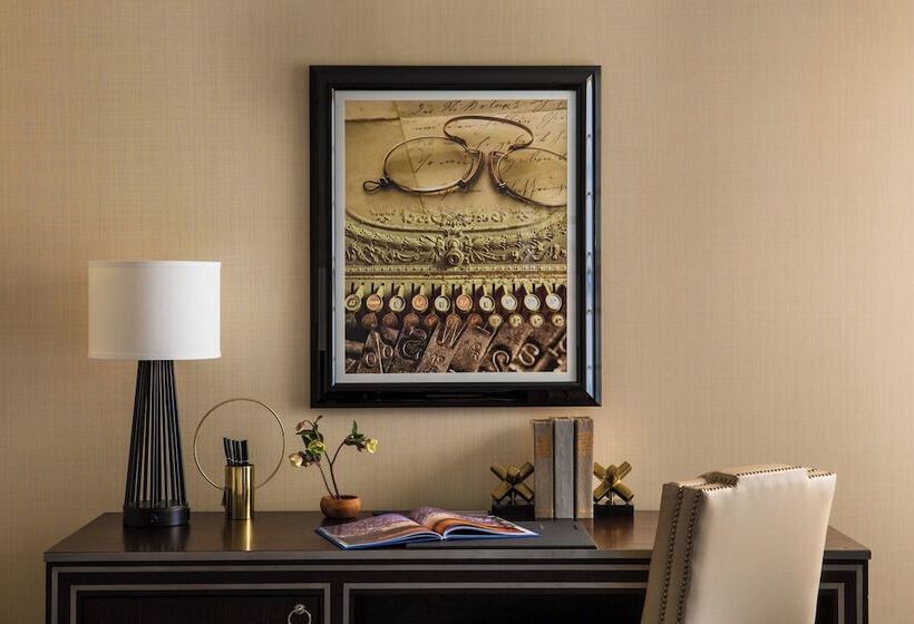 디럭스 룸, The Mayflower Hotel, Autograph Collection