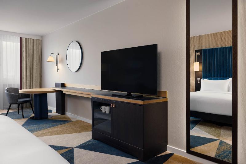 Номер Стандарт Кровать Кинг Адаптированный для Инвалидов, Hilton Lexington/downtown