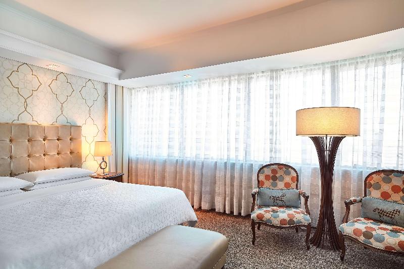 带大床的套房, Holiday Inn Express & Suites   Springfield North, An Ihg