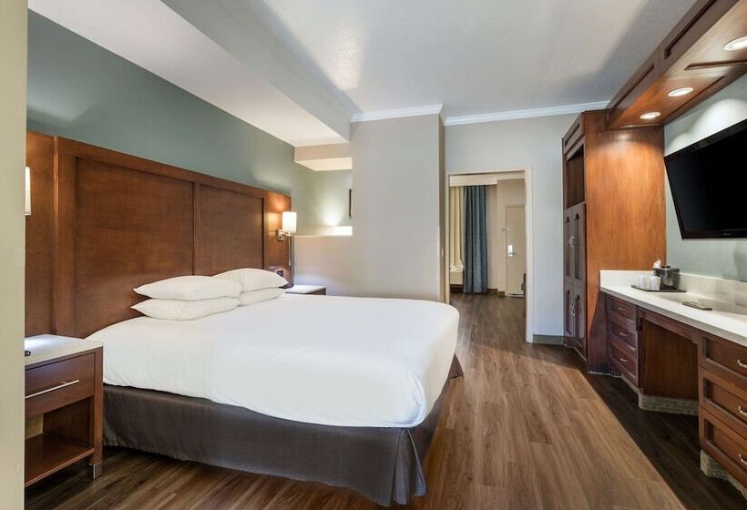Люкс с гидромассажем, Mainstay Suites Orange County John Wayne Airport
