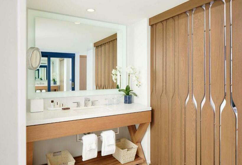اتاق استاندارد با چشم‌انداز دریا, Outrigger Reef Waikiki Beach Resort