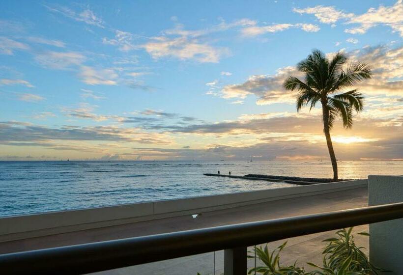 اتاق استاندارد با تخت بزرگ, Outrigger Reef Waikiki Beach Resort