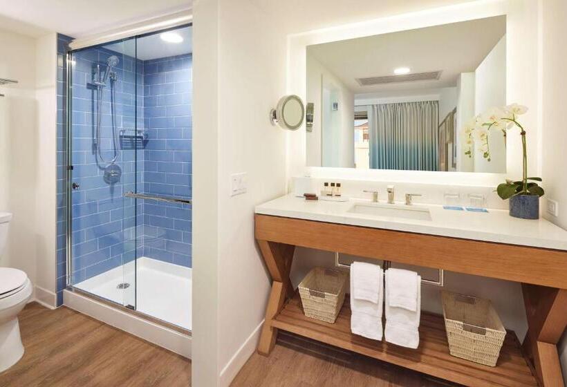 اتاق استاندارد با تخت بزرگ, Outrigger Reef Waikiki Beach Resort