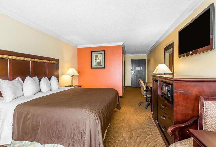 장애인을 위한 킹사이즈 침대 스탠다드 룸, Quality Inn & Suites Bell Gardenslos Angeles