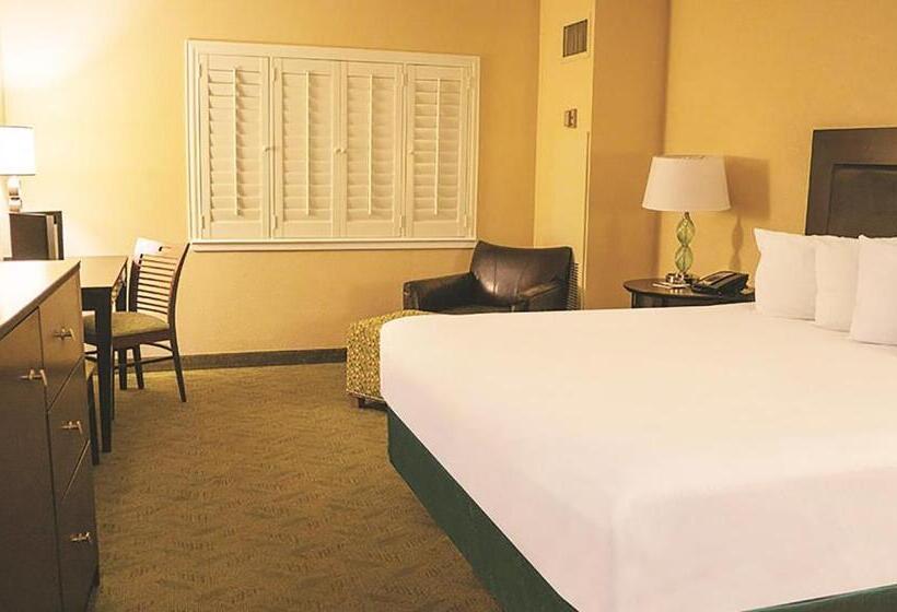 Номер Deluxe Кровать Кинг, Tropicana Laughlin