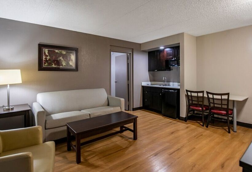 סוויטה, Red Roof Inn Plus+ & Suites Knoxville West Cedar Bluff