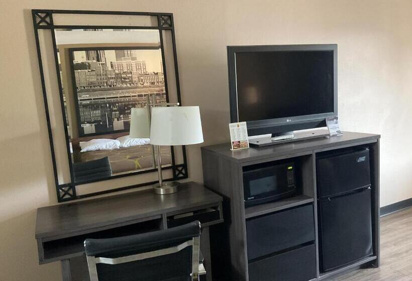 Camera Standard Letto King Accessibile ai persone con mobilità ridotta, Super 8 By Wyndham Chattanooga/east Ridge