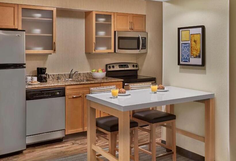 Люкс 2 Спальни, Sonesta Es Suites Cincinnati   Sharonville West