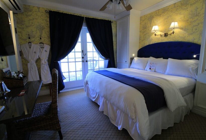 디럭스 룸, The Riverview Hotel   New Smyrna Beach