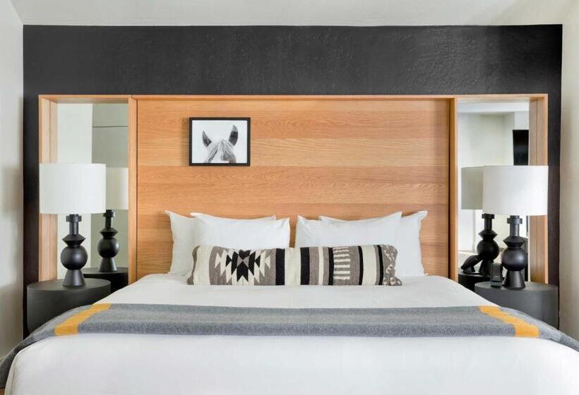 Номер Стандарт, Gravity Haus Jackson Hole