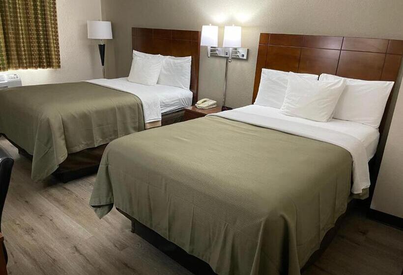 חדר סטנדרט שתי מיטות זוגיות, Econo Lodge Cartersvilleemerson Lake Point