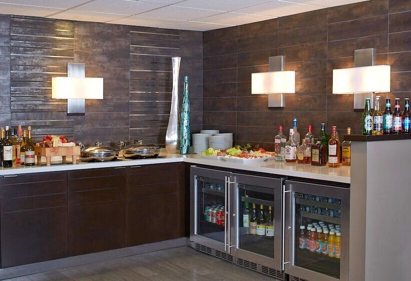 Номер Клуб, Renaissance Atlanta Waverly Hotel & Convention Center