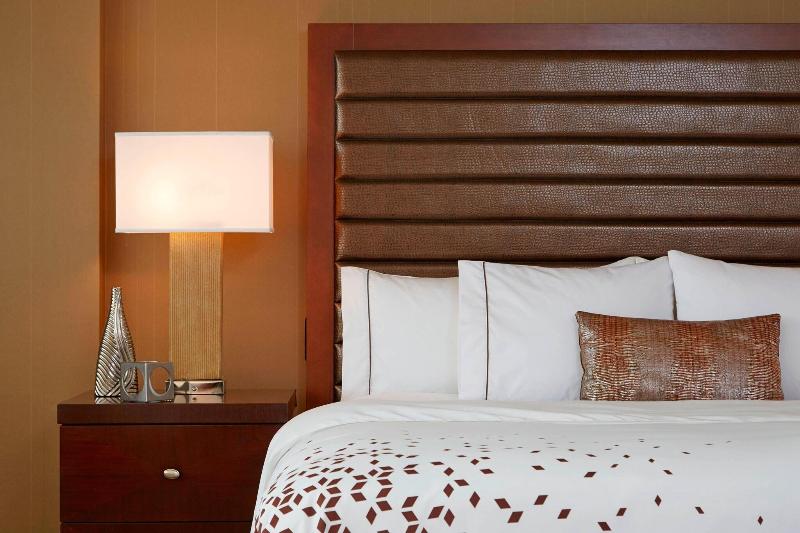Номер Deluxe Кровать Кинг, Renaissance St. Louis Airport