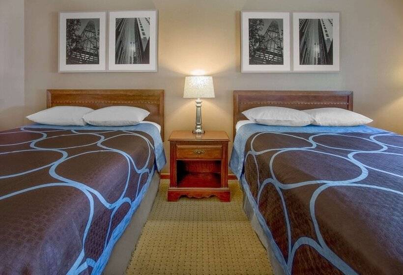 Номер Стандарт 2 Двуспальные Кровати, Baymont By Wyndham Oshkosh Airport