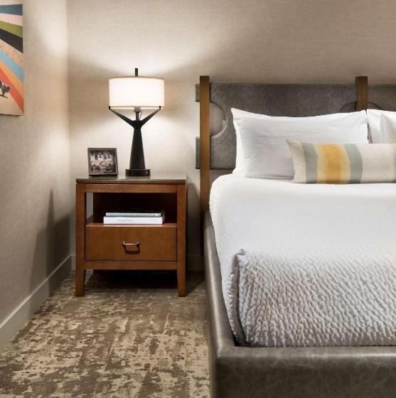 스탠다드 룸 킹사이즈 침대, Tempe Mission Palms, A Destination By Hyatt