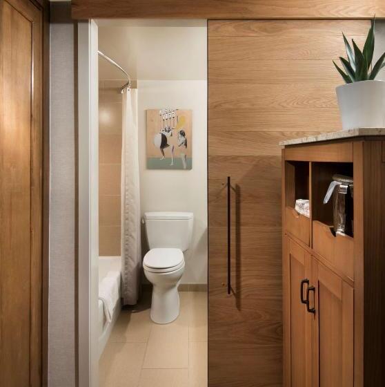 발코니가 있는 스위트, Tempe Mission Palms, A Destination By Hyatt