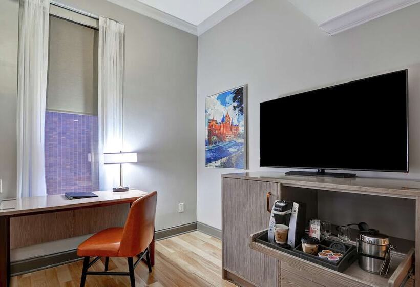 프리미엄 룸, The Cincinnatian Hotel Curio Collection By Hilton