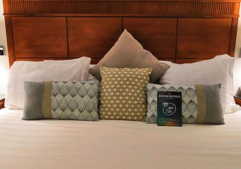 Люкс, The Strathallan Rochester Hotel & Spa   Doubletree By Hilton