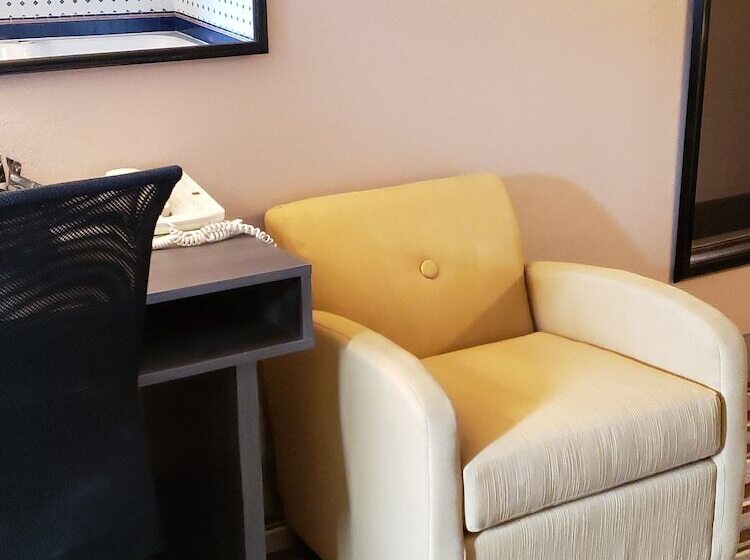 Номер Deluxe, Super 8 By Wyndham North Platte