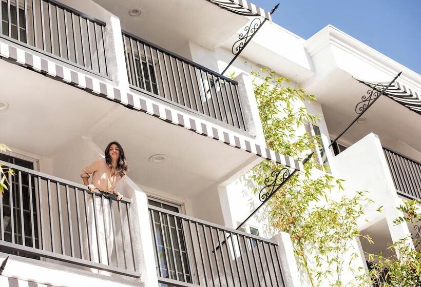 مجموعه ویستا شهر, Montrose At Beverly Hills