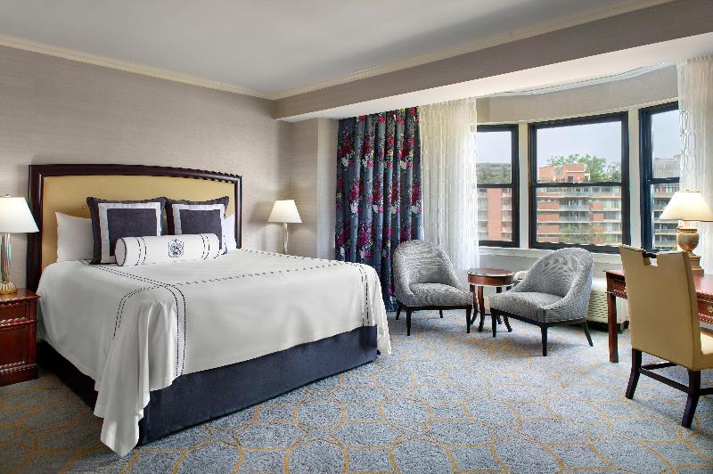 스탠다드 룸 킹사이즈 침대, Omni Shoreham