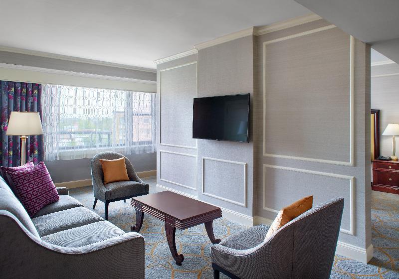 스탠다드 룸 킹사이즈 침대, Omni Shoreham