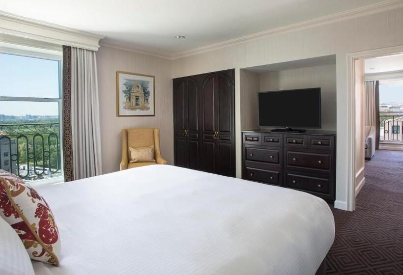 스위트 킹사이즈 침대, Willard Intercontinental Washington, An Ihg