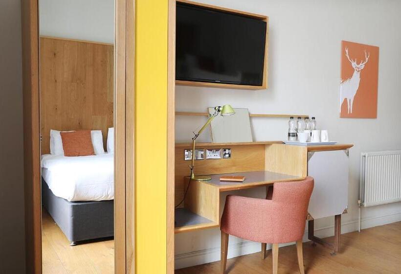 Семейный Номер, Cairn Hotel & Apartments