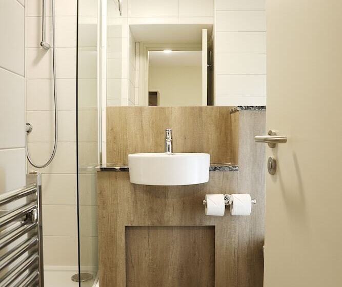 Номер Стандарт, Cairn Hotel & Apartments