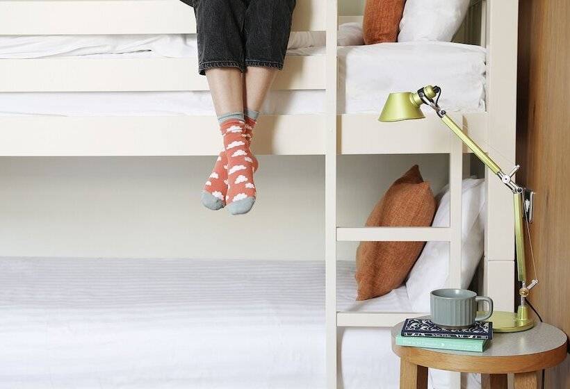 Семейный Номер, Cairn Hotel & Apartments