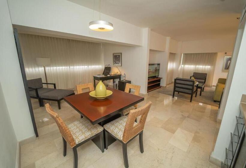 סוויטה, Radisson Hotel Santo Domingo