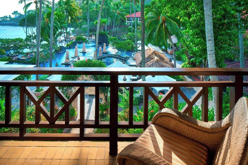 Номер Deluxe Вид на Бассейн, Sheraton Senggigi Beach Resort