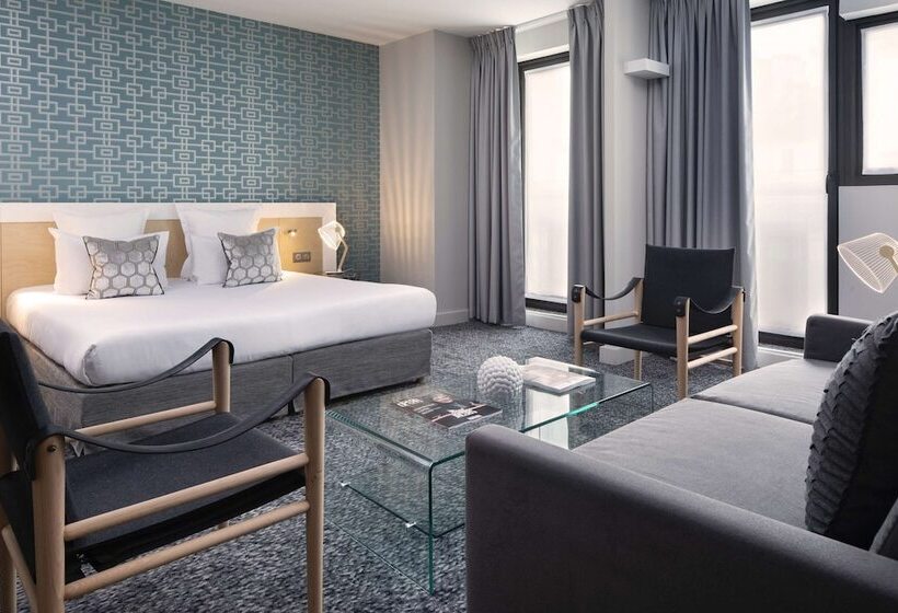 سوییت جونیور, Paris Bastille