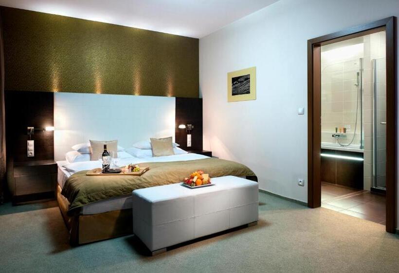Family Suite, Turiec
