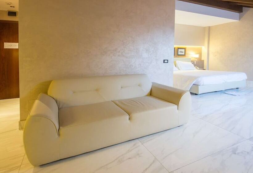Полулюкс, Best Western  Modena District