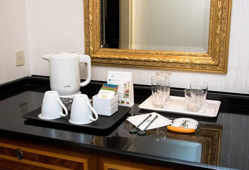 Полулюкс, Rihga Royal Hotel Tokyo