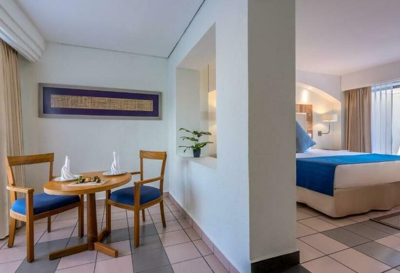 プレミアム４ベッドルーム, Park Royal Beach Huatulco   All Inclusive