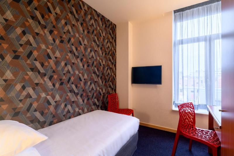 اتاق کلاسیک یک تخته, Aris Grand Place