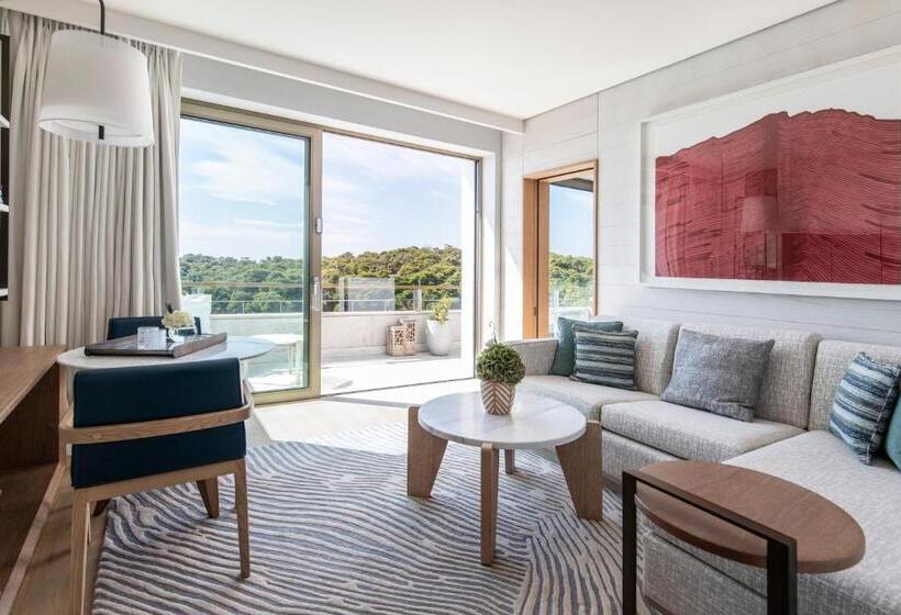 Полулюкс Кровать Кинг, Four Seasons Astir Palace Athens