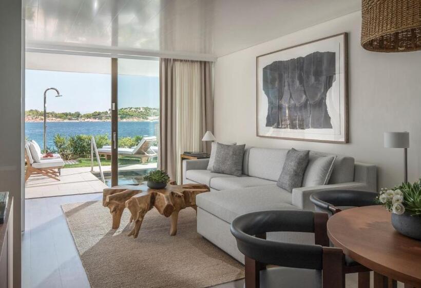 Люкс Кровать Кинг, Four Seasons Astir Palace Athens