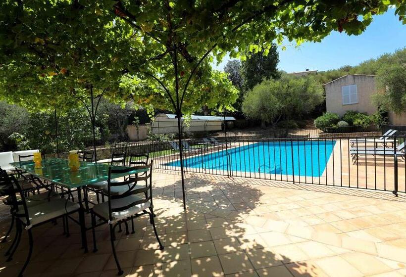 Вилла 1 Спальня Вид на Сад, La Villa Calvi