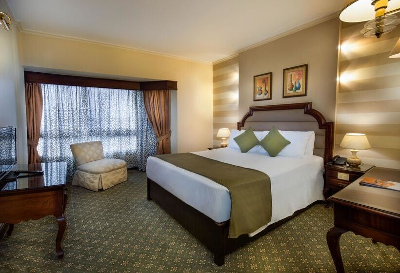 سوئیت 2 خوابه, Pyramisa Suites Hotel Cairo