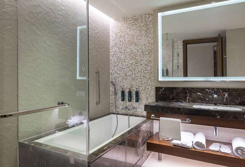 اتاق استاندارد با چشم‌انداز دریا, Doubletree By Hilton Damai Laut Resort
