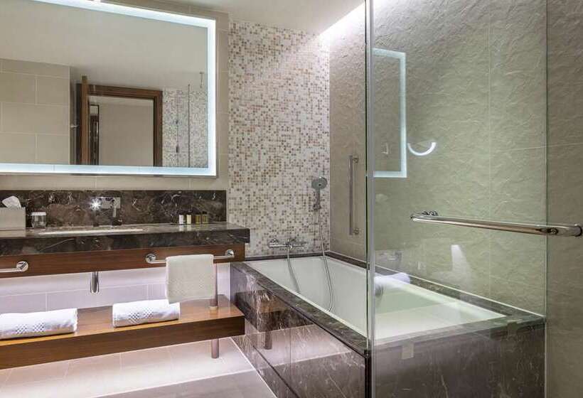 اتاق استاندارد با چشم‌انداز دریا, Doubletree By Hilton Damai Laut Resort