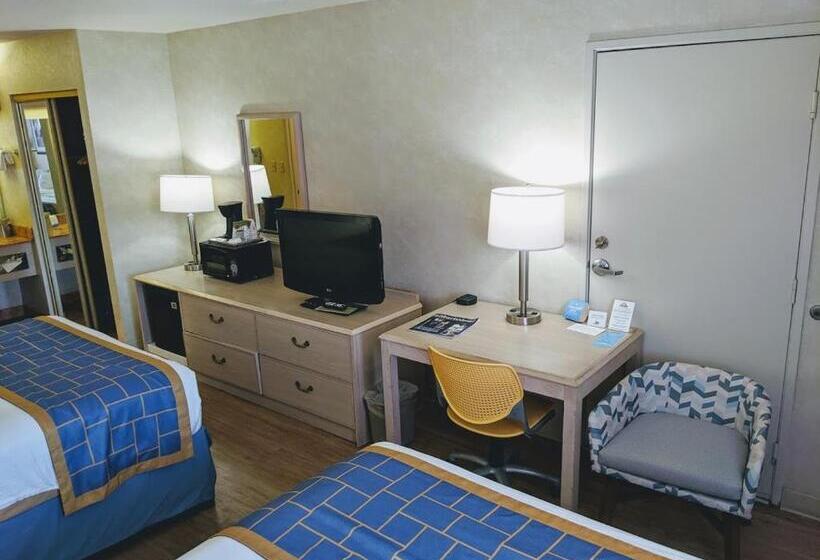 Номер Стандарт, Days Inn By Wyndham Bullhead City