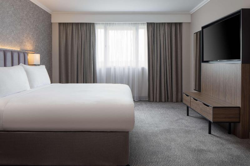 Люкс Кровать Кинг, Doubletree By Hilton Dartford Bridge